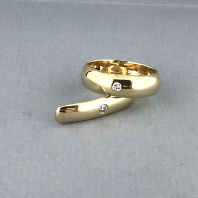 Oude trouwring vermaakt tot een nieuwe ring