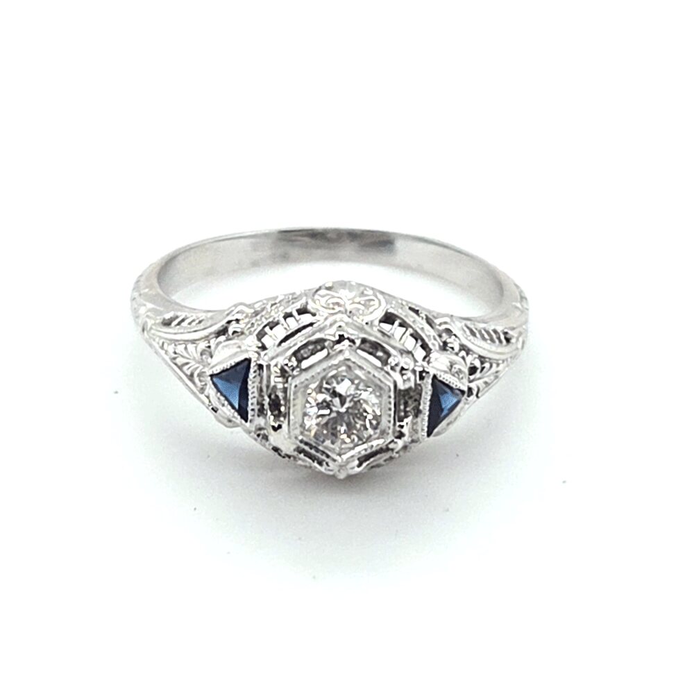 Witgouden ring met diamant en saffier
